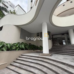 Apartamento com 123m², 3 quartos (sendo 1 suíte), 1 garagem, no bairro Centro em Florianópolis