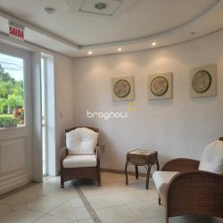 Apartamento com 124m², 3 quartos (sendo 3 suítes), 2 garagens, no bairro Jurerê Internacional em Florianópolis