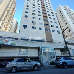 Apartamento com 55m², 2 quartos, 1 garagem, no bairro Campinas em São José