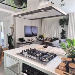 Apartamento com 78m², 2 quartos (sendo 1 suíte), 1 garagem, no bairro Ingleses do Rio Vermelho em Florianópolis