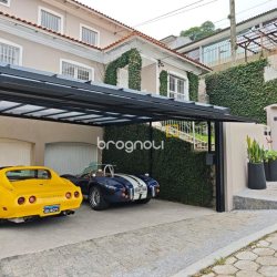 Casa Comercial com 272m², 4 garagens, no bairro Centro em Florianópolis