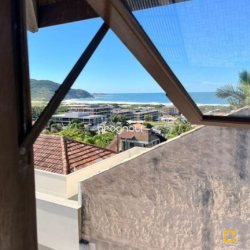 Casa com 220m², 7 quartos, 8 garagens, no bairro Ingleses em Florianópolis