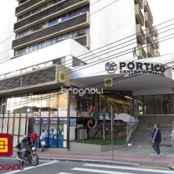 Sala com 24m², 1 garagem, no bairro Centro em Florianópolis