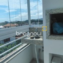 Apartamento com 68m², 2 quartos (sendo 1 suíte), 1 garagem, no bairro Canasvieiras em Florianópolis