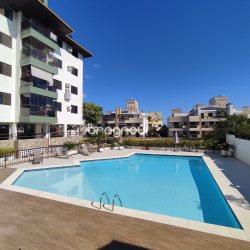 Cobertura com 183m², 3 quartos (sendo 1 suíte), 2 garagens, no bairro João Paulo em Florianópolis