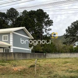 Terreno com 457m², no bairro Campeche em Florianópolis