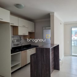 Apartamento com 94m², 3 quartos (sendo 2 suítes), 2 garagens, no bairro Pagani em Palhoça
