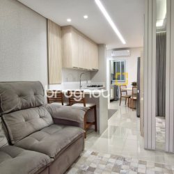 Apartamento com 59m², 2 quartos (sendo 1 suíte), 1 garagem, no bairro São João do Rio Vermelho em Florianópolis