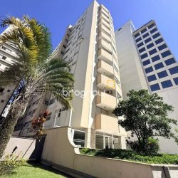 Apartamento com 60m², 2 quartos, 1 garagem, no bairro Centro em Florianópolis