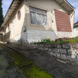 Casa com 114m², 3 quartos, 2 garagens, no bairro Capoeiras em Florianópolis