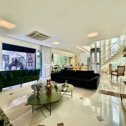 Casa com 515m², 6 quartos (sendo 3 suítes), 4 garagens, no bairro Jurerê Internacional em Florianópolis