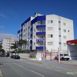 Apartamento com 123m², 3 quartos (sendo 1 suíte), 2 garagens, no bairro Capoeiras em Florianópolis