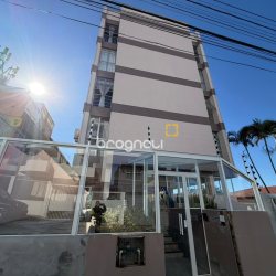 Apartamento com 143m², 3 quartos (sendo 1 suíte), 1 garagem, no bairro Coqueiros em Florianópolis