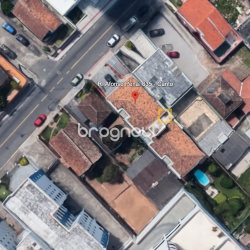 Terreno com 748m², 2 quartos, 2 garagens, no bairro Canto em Florianópolis