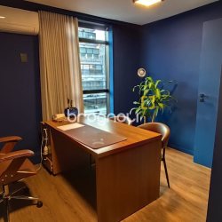 Sala com 41m², no bairro Centro em Florianópolis