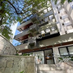 Apartamento com 203m², 4 quartos (sendo 2 suítes), 2 garagens, no bairro Centro em Florianópolis
