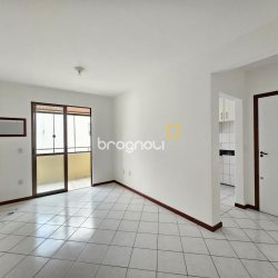 Apartamento com 87m², 3 quartos (sendo 1 suíte), 1 garagem, no bairro Barreiros em São José