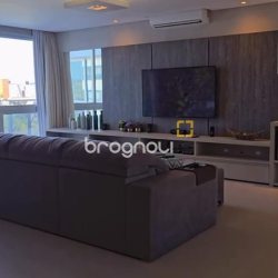 Apartamento com 147m², 2 quartos (sendo 2 suítes), 2 garagens, no bairro Jurerê Internacional em Florianópolis