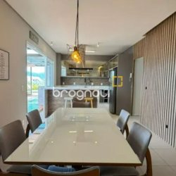 Cobertura com 210m², 3 quartos (sendo 3 suítes), 2 garagens, no bairro Ingleses em Florianópolis