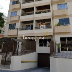 Apartamento com 116m², 3 quartos (sendo 1 suíte), 2 garagens, no bairro Balneário em Florianópolis