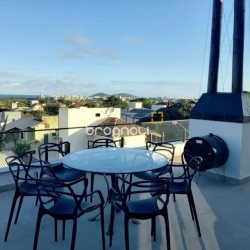 Casa com 430m², 10 quartos (sendo 6 suítes), 5 garagens, no bairro Rio Tavares em Florianópolis