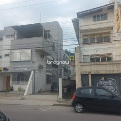 Casa com 196m², 5 quartos, 2 garagens, no bairro Centro em Florianópolis