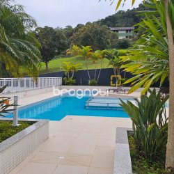Apartamento com 104m², 3 quartos (sendo 1 suíte), 2 garagens, no bairro Itacorubi em Florianópolis