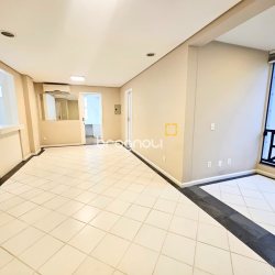 Apartamento com 84m², 3 quartos (sendo 1 suíte), 1 garagem, no bairro Itacorubi em Florianópolis