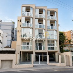 Apartamento com 125m², 3 quartos (sendo 1 suíte), 2 garagens, no bairro Coqueiros em Florianópolis
