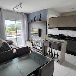 Apartamento com 58m², 2 quartos, 1 garagem, no bairro Areias em São José