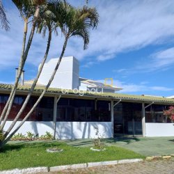 Casa Comercial com 400m², no bairro Daniela em Florianópolis