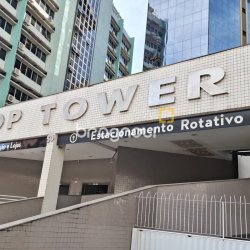 Sala com 32m², 1 garagem, no bairro Centro em Florianópolis