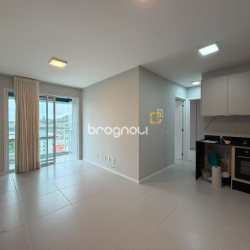 Apartamento com 53m², 2 quartos (sendo 1 suíte), 1 garagem, no bairro Ipiranga em São José