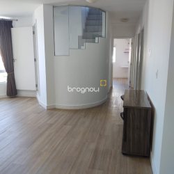 Cobertura com 83m², 3 quartos (sendo 1 suíte), 1 garagem, no bairro Carvoeira em Florianópolis