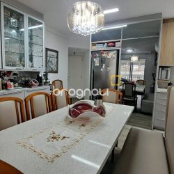 Apartamento com 81m², 3 quartos (sendo 1 suíte), 4 garagens, no bairro Abraão em Florianópolis