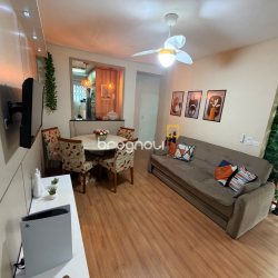 Apartamento com 64m², 3 quartos (sendo 1 suíte), 1 garagem, no bairro Ipiranga em São José