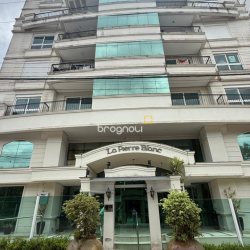 Apartamento com 100m², 3 quartos (sendo 1 suíte), 2 garagens, no bairro Pedra Branca em Palhoça