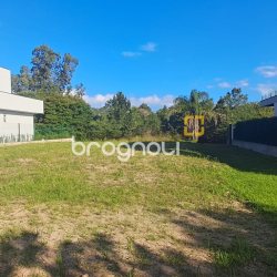 27826 com 441m², no bairro Canasvieiras em Florianópolis