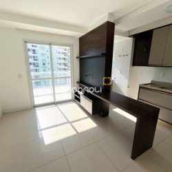 Apartamento com 39m², 1 quarto, 1 garagem, no bairro Trindade em Florianópolis