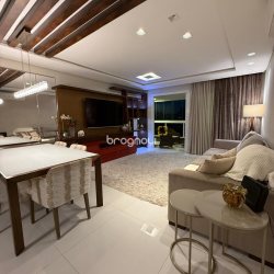 Apartamento com 122m², 3 quartos (sendo 3 suítes), 2 garagens, no bairro Agronômica em Florianópolis