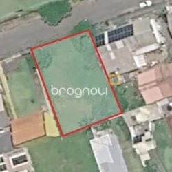 Terreno com 720m², no bairro Carianos em Florianópolis