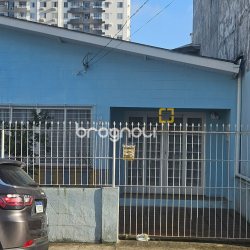 Casa com 94m², 2 quartos, 1 garagem, no bairro Estreito em Florianópolis