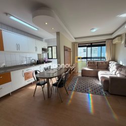 Apartamento com 76m², 2 quartos (sendo 1 suíte), 1 garagem, no bairro Campinas em São José