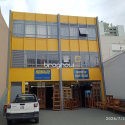 Sala com 600m², 3 quartos (sendo 1 suíte), no bairro Estreito em Florianópolis