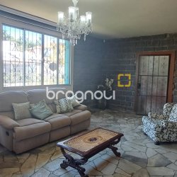Casa com 343m², 6 quartos (sendo 2 suítes), 5 garagens, no bairro Canasvieiras em Florianópolis