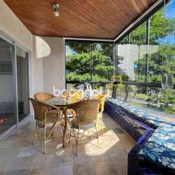 Apartamento com 209m², 4 quartos (sendo 1 suíte), 2 garagens, no bairro Itacorubi em Florianópolis