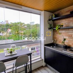 Apartamento com 107m², 3 quartos (sendo 1 suíte), 2 garagens, no bairro João Paulo em Florianópolis