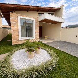 Casa com 108m², 3 quartos (sendo 1 suíte), 2 garagens, no bairro Rio Vermelho em Florianópolis
