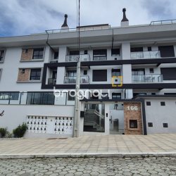 Apartamento com 63m², 2 quartos (sendo 1 suíte), 1 garagem, no bairro Santinho em Florianópolis