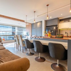 Apartamento com 114m², 4 quartos (sendo 4 suítes), 1 garagem, no bairro Jurerê em Florianópolis